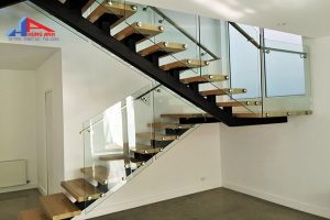 mẫu cầu thang kính cường lực đẹp