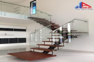 ưu điểm cầu thang kính cường lực