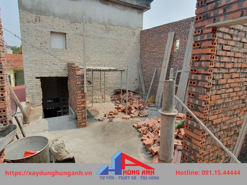 cơi nới thêm tầng