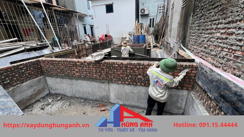 thợ xây dựng hùng anh